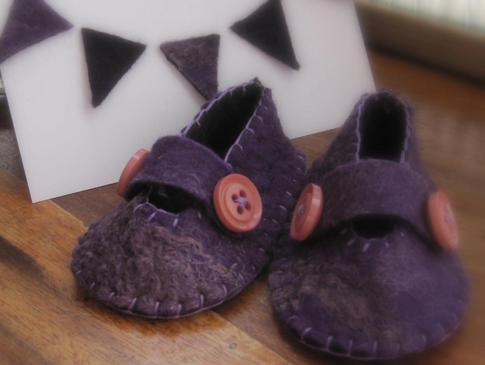 Purple Baby Booties - Merino And Silk - on Luulla